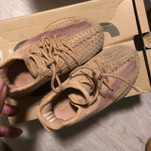 Yeezy 350 clay toddler size 9